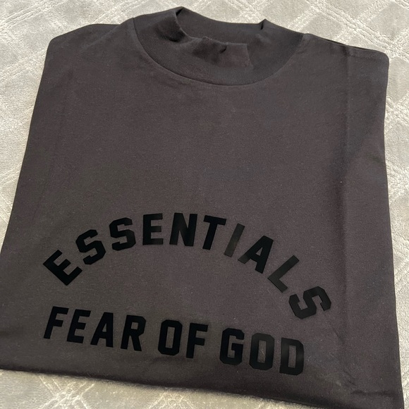 <Fear of god> essential bonding logo t-shirt - Picture 2 of 3